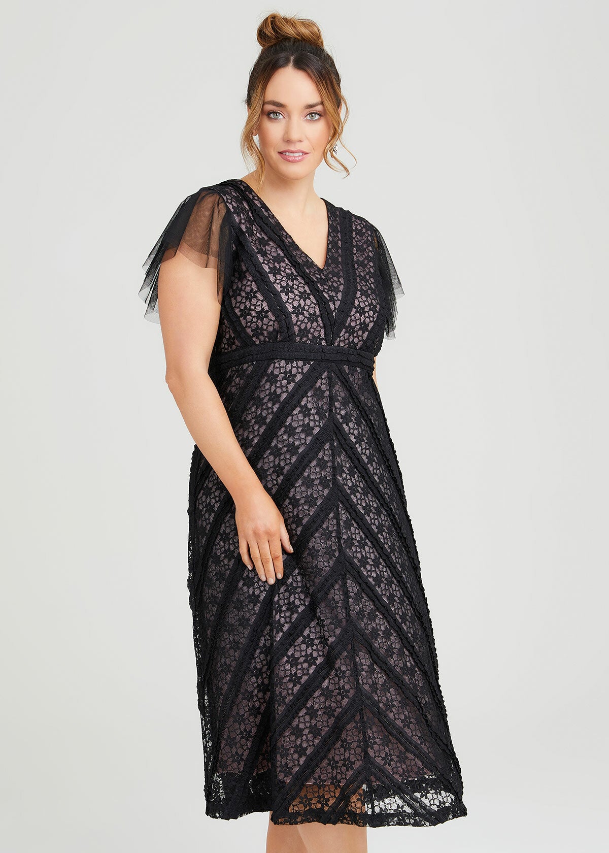 Jacqui e gemma outlet lace dress